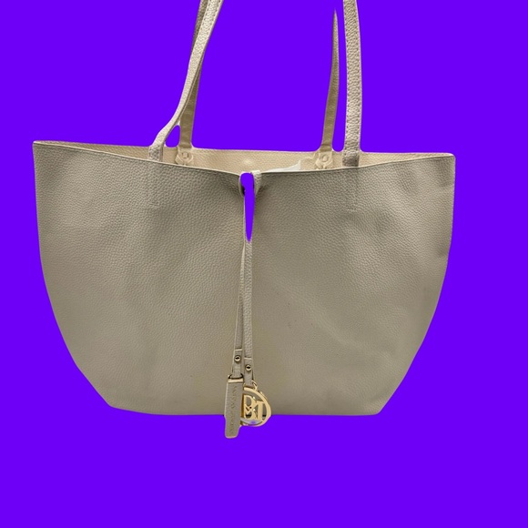 Elegant Badgley Mishcka Tote Bag NWT Gift Ready - Picture 3 of 4